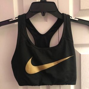 the CUTEST Nike Sportsbra!!!